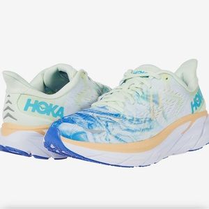 Hoka One One Clifton 8
